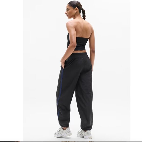 Med, Large, XL ATHLETA Daybreak Mid Rise Parachute Joggers Black Navy Stripe NWT - Picture 6 of 6
